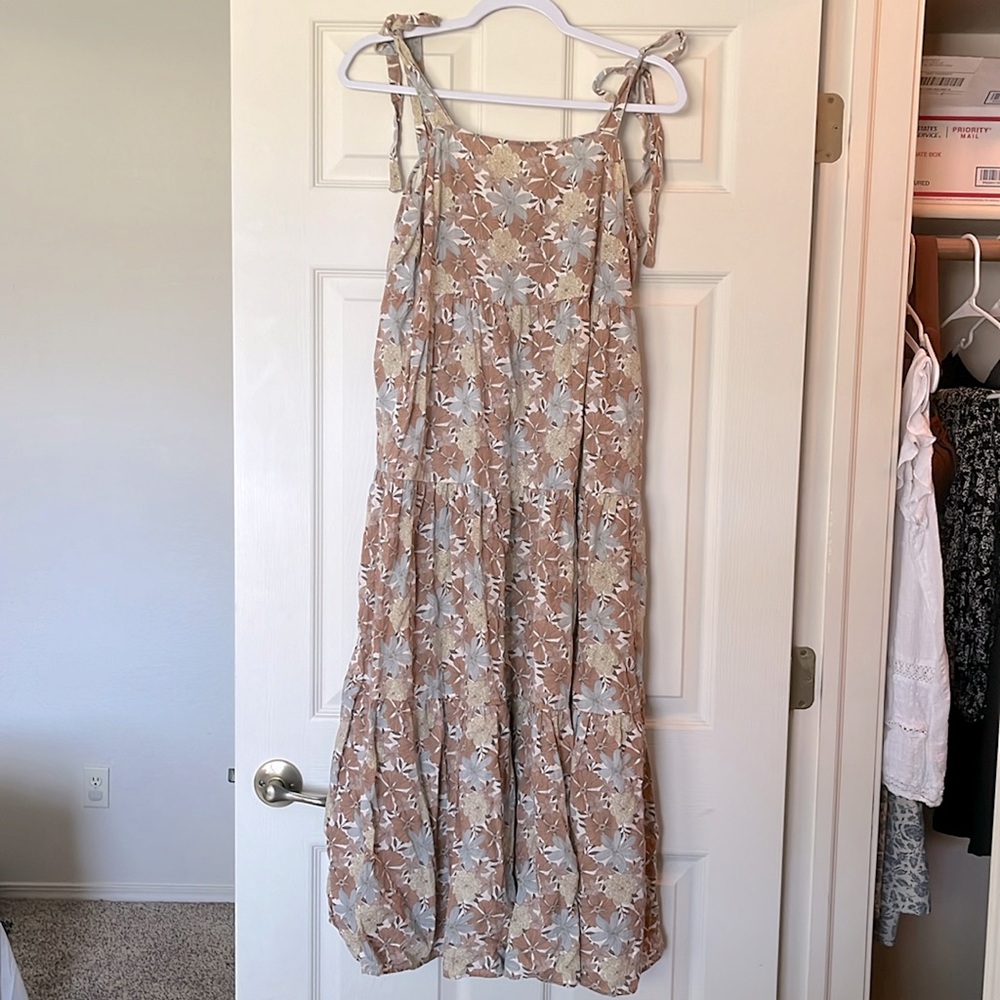 Rylee + Cru Floral Tie-Shoulder Maxi Dress in Beige and White